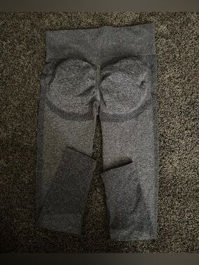 Women’s Grey Leggings Size Medium 0407